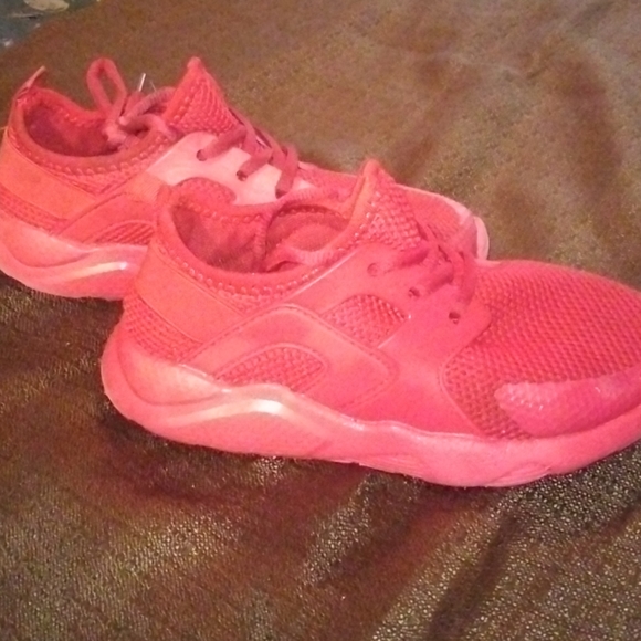 Shoes - Picture 2 of 2